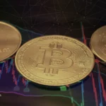 تحلیل قیمت آلت‌کوین‌ها؛ چرا حرکت بیت‌کوین می‌تواند مسیر اتریوم، سولانا و دوج‌کوین را تغییر دهد؟